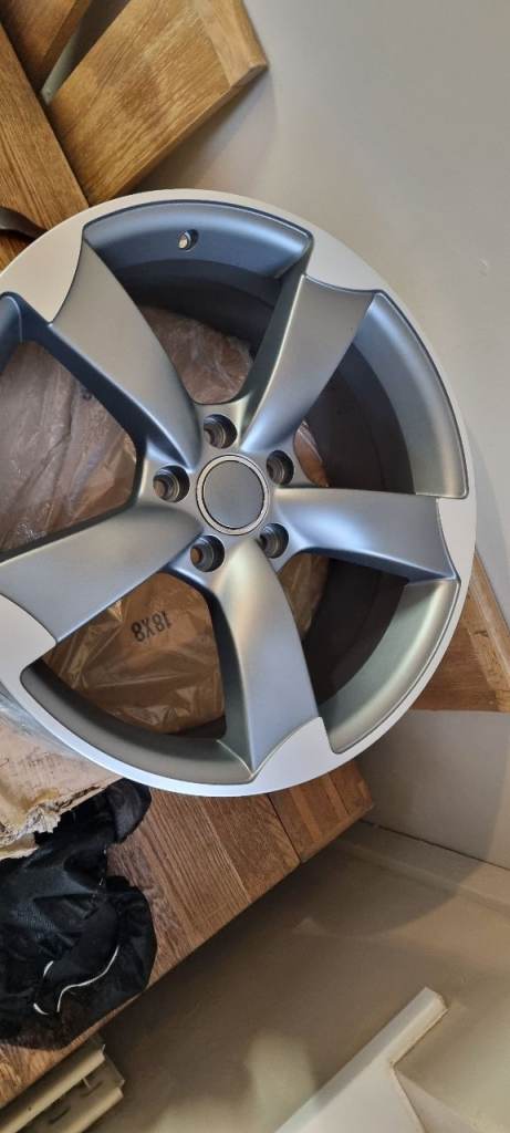 2x STUTTGART 18" Brand new (Audi Replica Rotor Style TTRS) Alloy Wheels. 