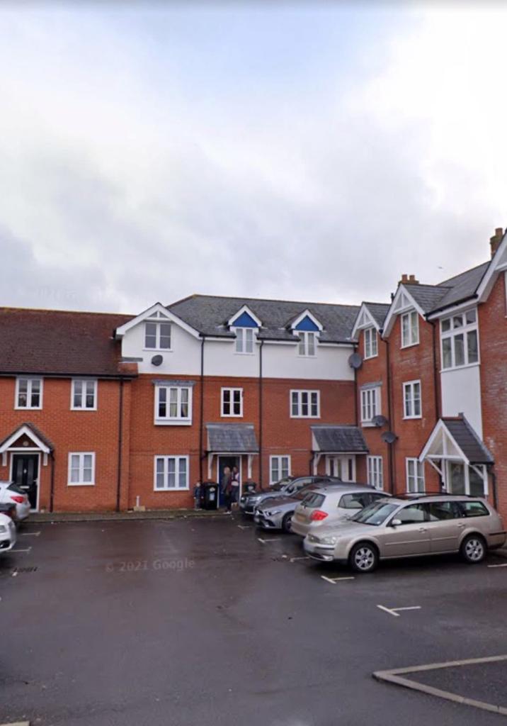 2 bed 2nd floor flat for SWAP 