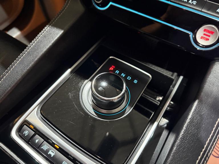 2017 Jaguar F-Pace 2.0 D180 R-Sport SUV 5dr Diesel Auto AWD Euro 6 (s/s) (180