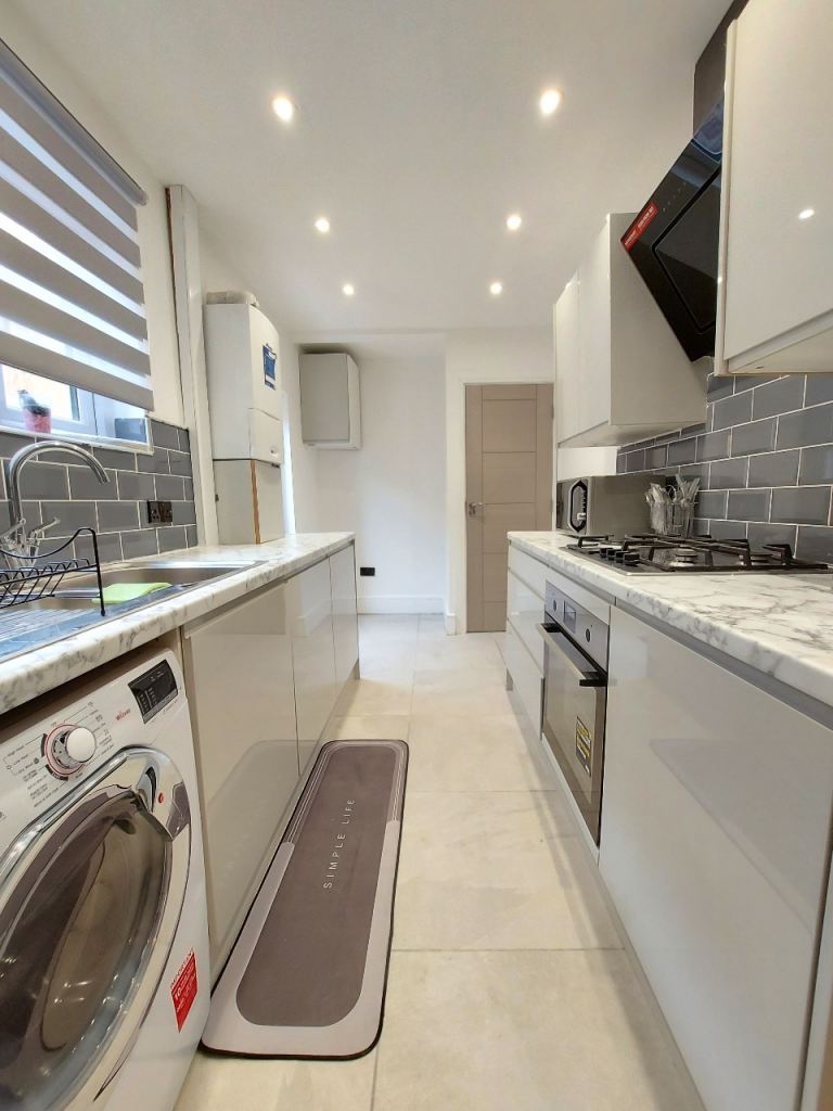 A double room available ME4