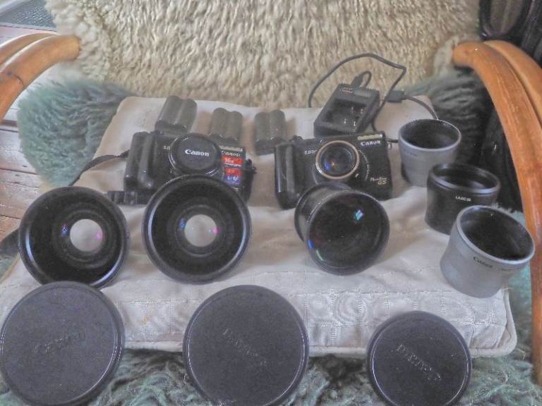 Canon G5 camera with accessories