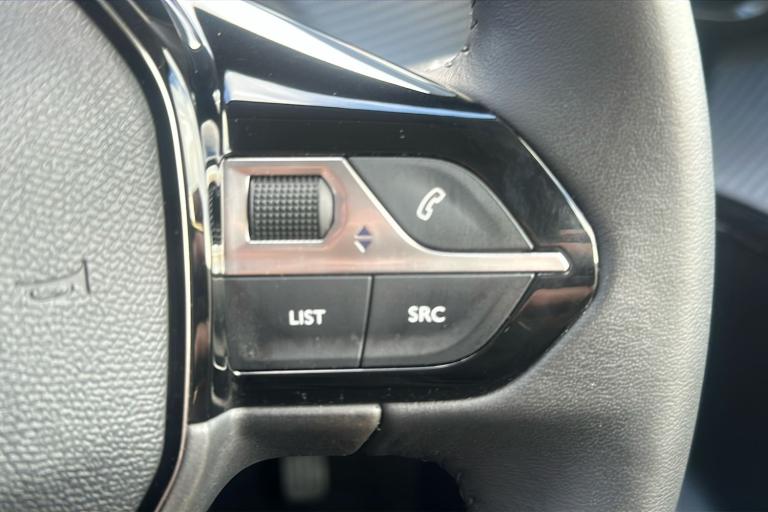  Peugeot 208 1.2 Puretech Allure Hatchback 5dr Petrol Manual Euro 6 s/s 100 Ps