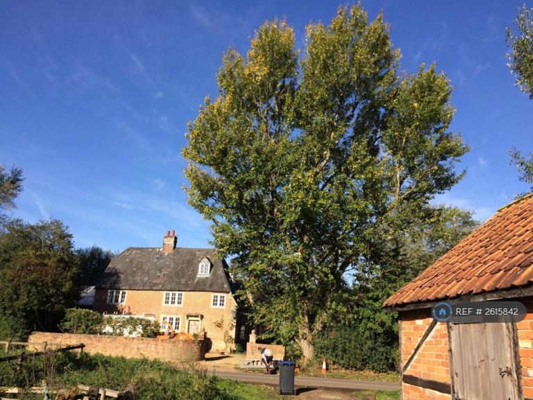 Studio flat in Heddington, Calne, SN11 (#2615842)