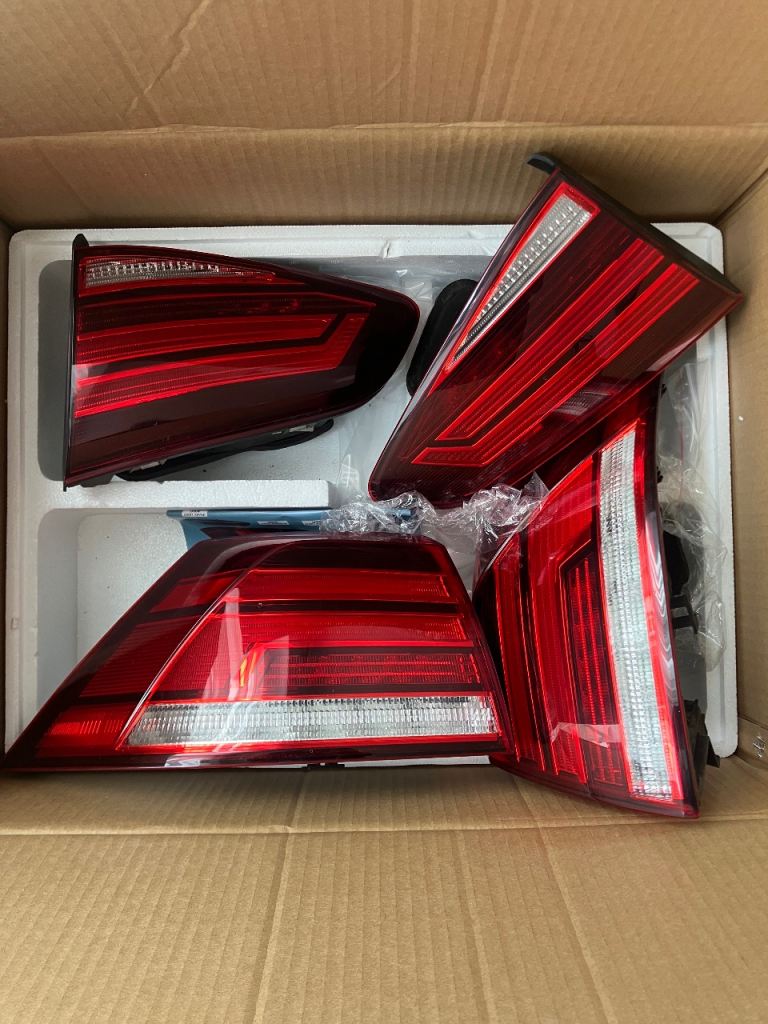 Volkswagen Golf MK7.5 (Facelift) Taillights (stock/factory)