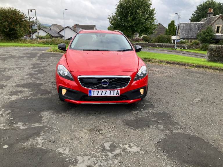 Volvo, V40 D3 Cross Country SE Nav Geartronic Hatchback, 2013, Semi-Auto, 1984 (cc), 5 doors