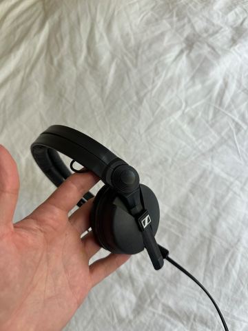 Sennheiser HD 25 70Ω Headphones – Black, Good Condition, £45.00