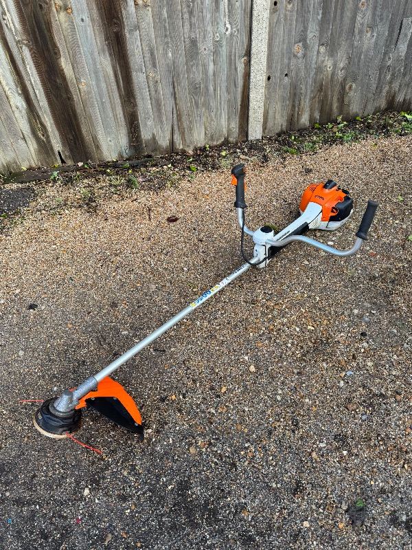 Stihl FS360C heavy duty petrol Strimmer 