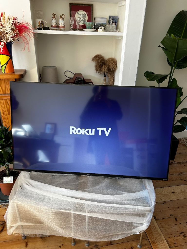 Smart TV 55” - Polaroid Roku TV 