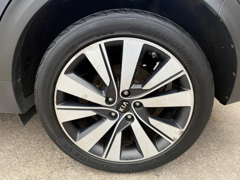 ** GREAT SPEC ** 2016 Kia Sportage 1.7 CRDi ISG 3 5 dr 2WD Estate ** £35 TAX **