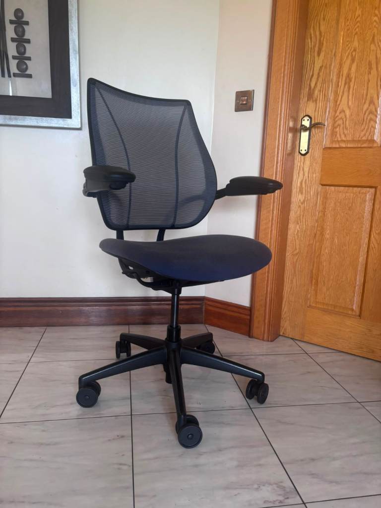 Humanscale Liberty Office Chair – Blue, Good Condition