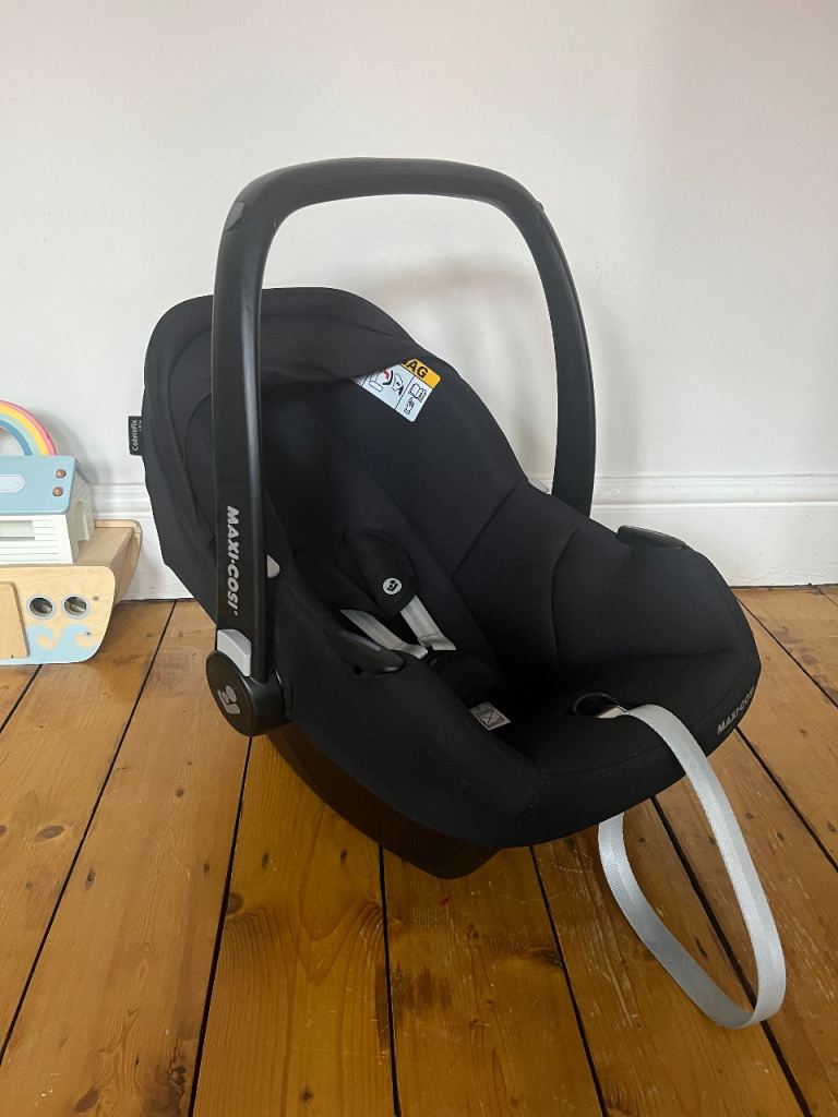 Maxi Cosi baby car seat