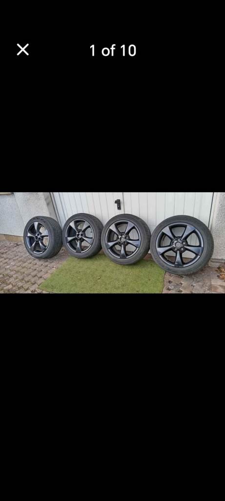 Jaguar 17 Alloy wheels/tyres 