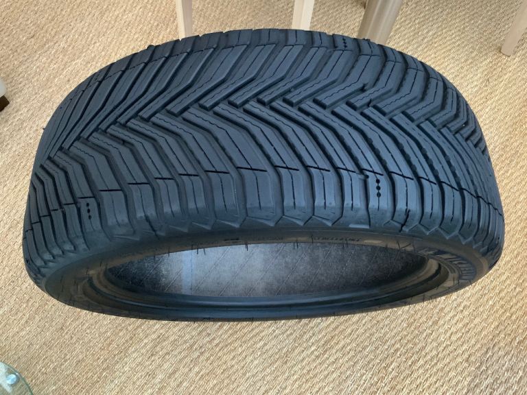 4 x Michelin Cross Climate 2 225/45 18 Like New