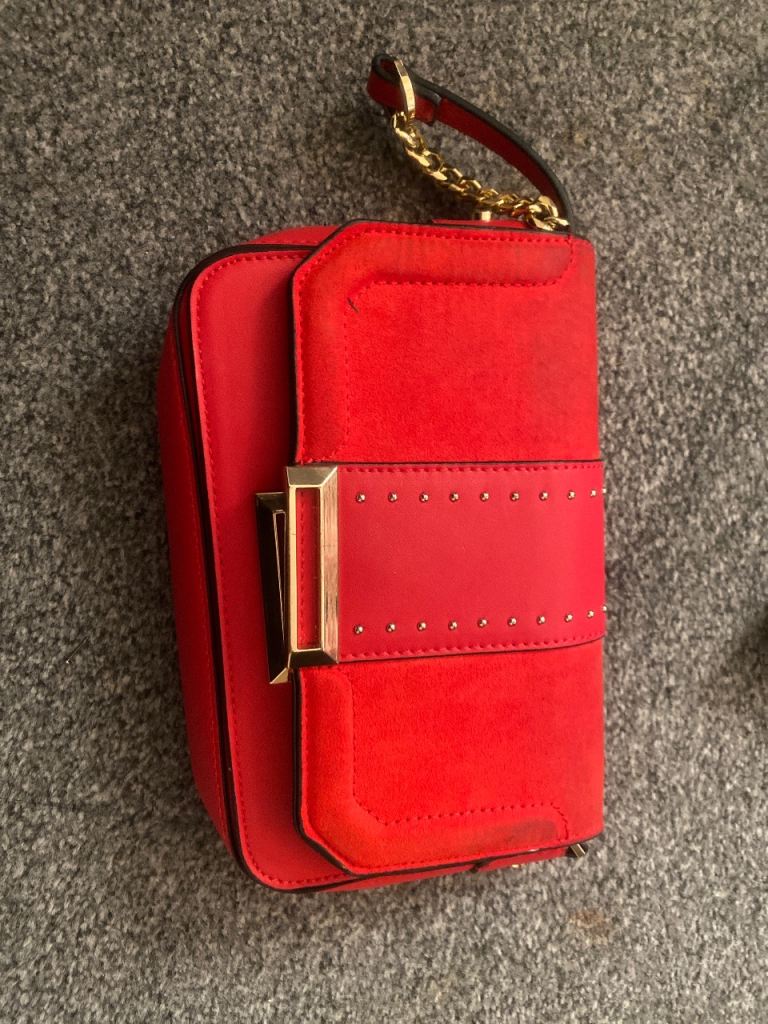 Stylish Red Shoulder Bag with Gold Chain Detail