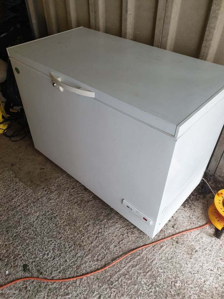 Chest freezer