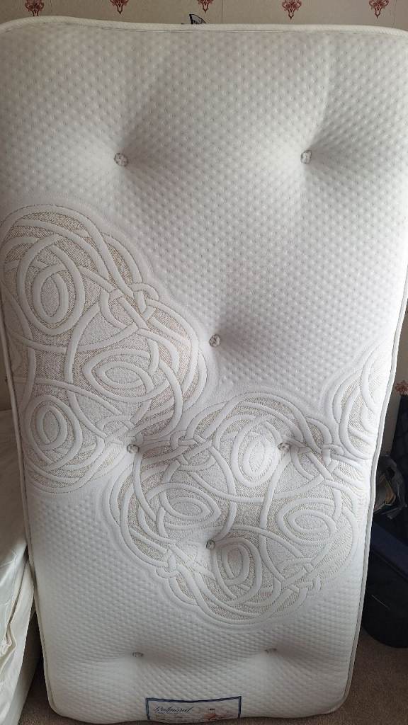 Never Used - Single Bed With Drawers and Pocket Sprung Mattress