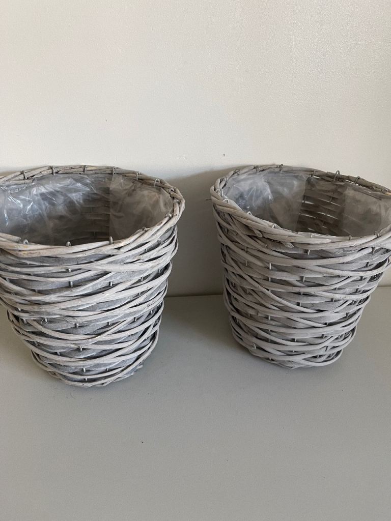 Basket vase 