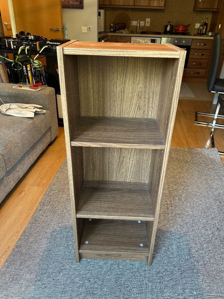 Wooden Shelving Unit – Excellent Condition