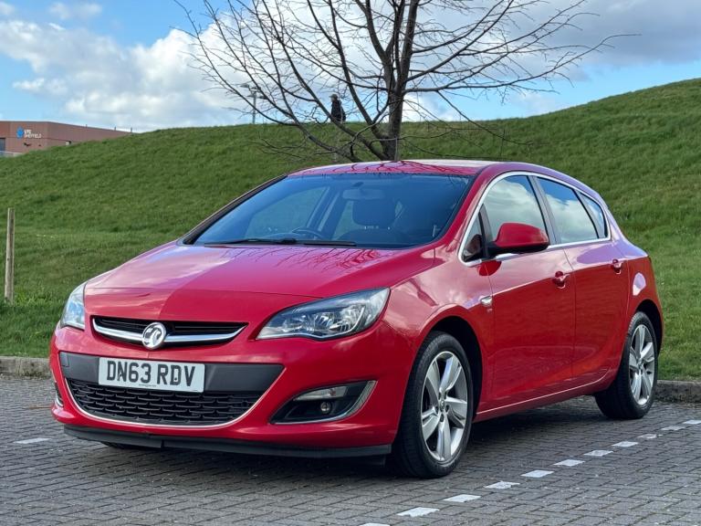 2013 Vauxhall Astra 1.4T 16V SRi 5dr HATCHBACK Petrol Manual