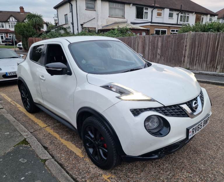NISSAN JUKE 2015 4X4 BLACK LEATHER INTERIOR
