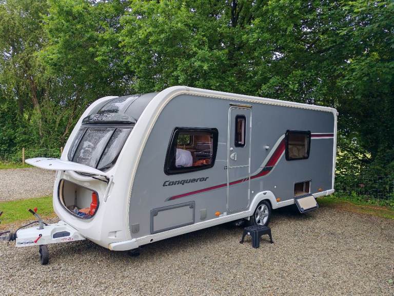 2012 Swift Conquer 570 Caravan