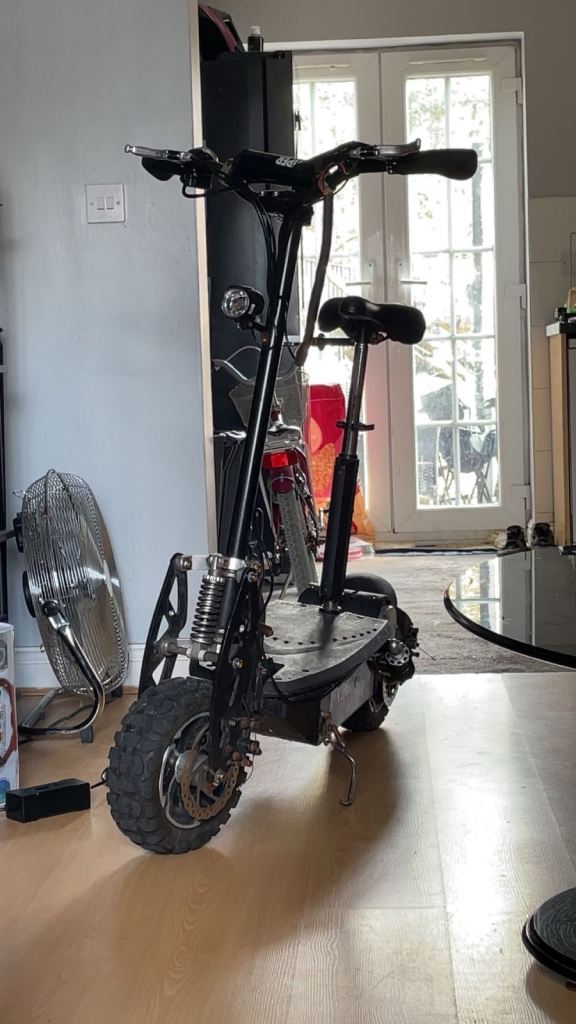 Electric Scooter with Seat – Good Condition