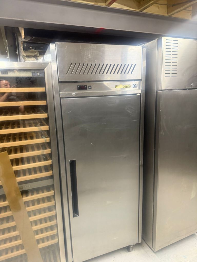 image for Commercial fridge 