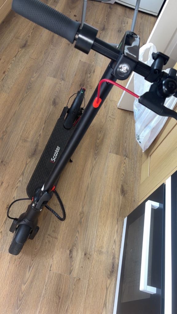 Black Electric Scooter – Great Condition, Ready to Ride