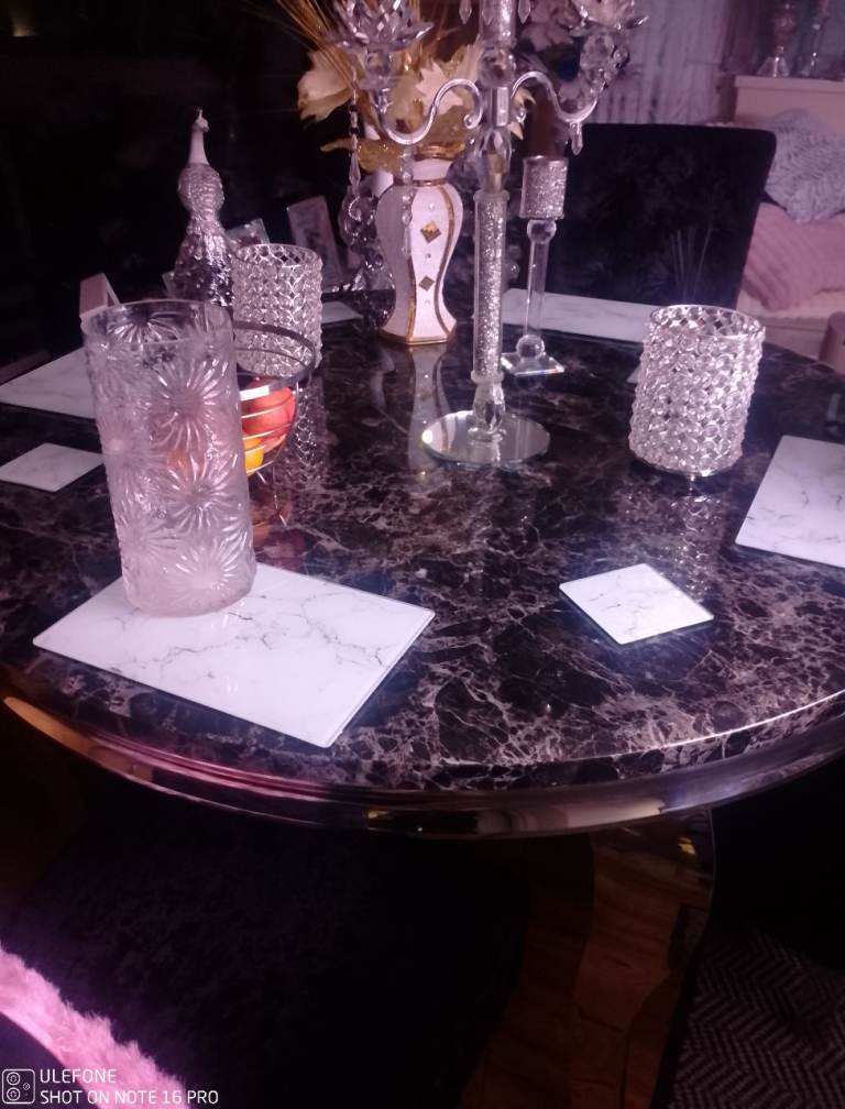 Marble table with 4 chair 