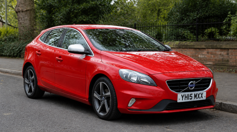 2015 Volvo V40 1.6 R Design Manual 6 Speeds 5dr Hatchback Top Spec Low Miles