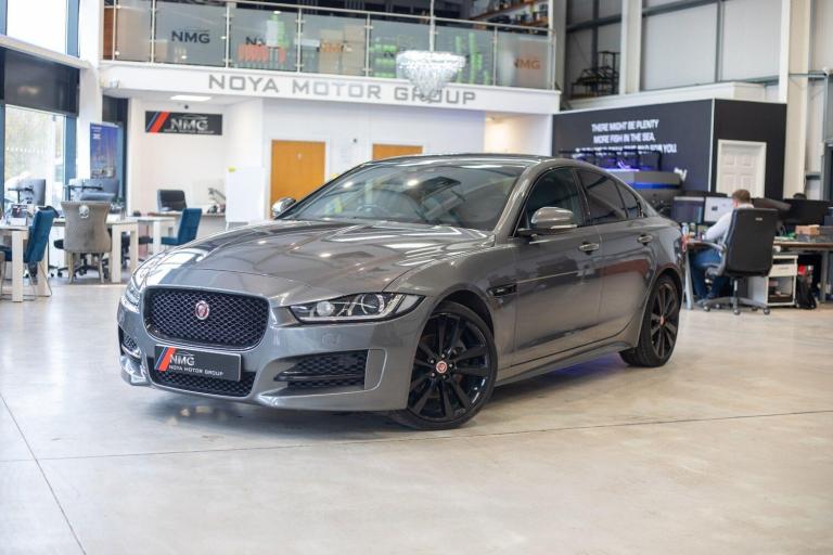 2015 Jaguar XE 2.0d R-Sport Saloon 4dr Diesel Auto Euro 6 (s/s) (180 ps) *Rear Camera + Ke SALOON...