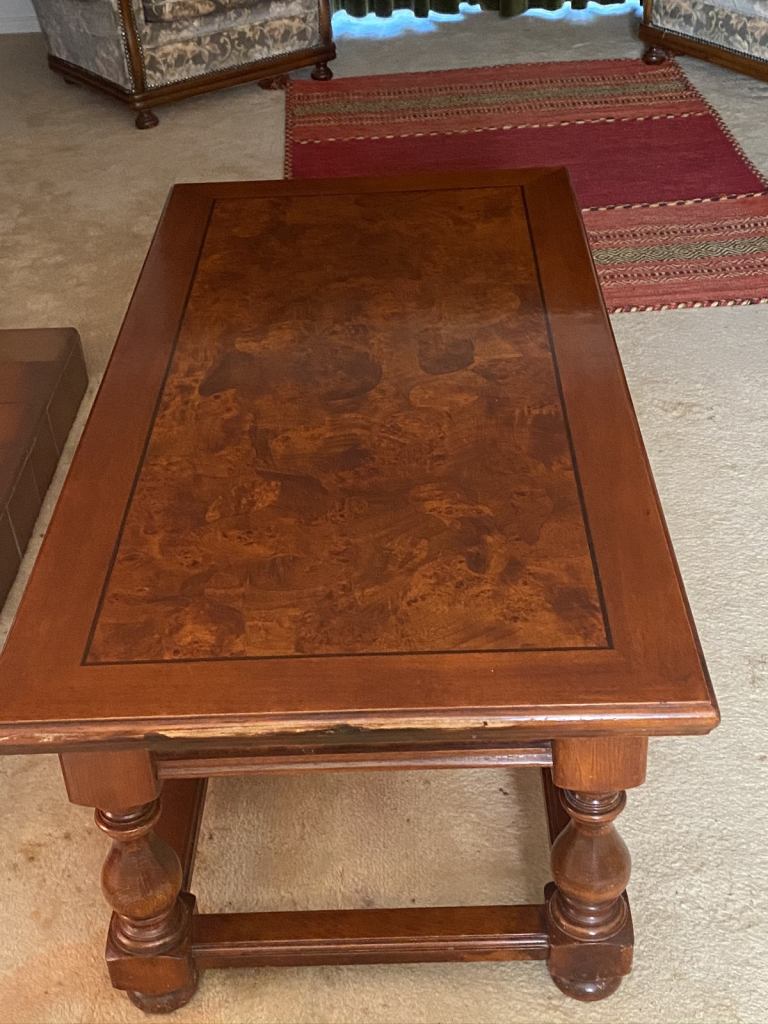 Vintage 1980’s Italian coffee table with two drawers, lovely grain