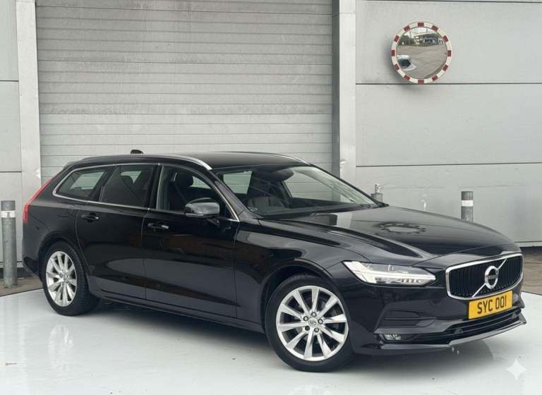 2020 Volvo V90 2.0 T4 Momentum Plus Auto Euro 6 (s/s) 5dr ESTATE Petrol Automatic