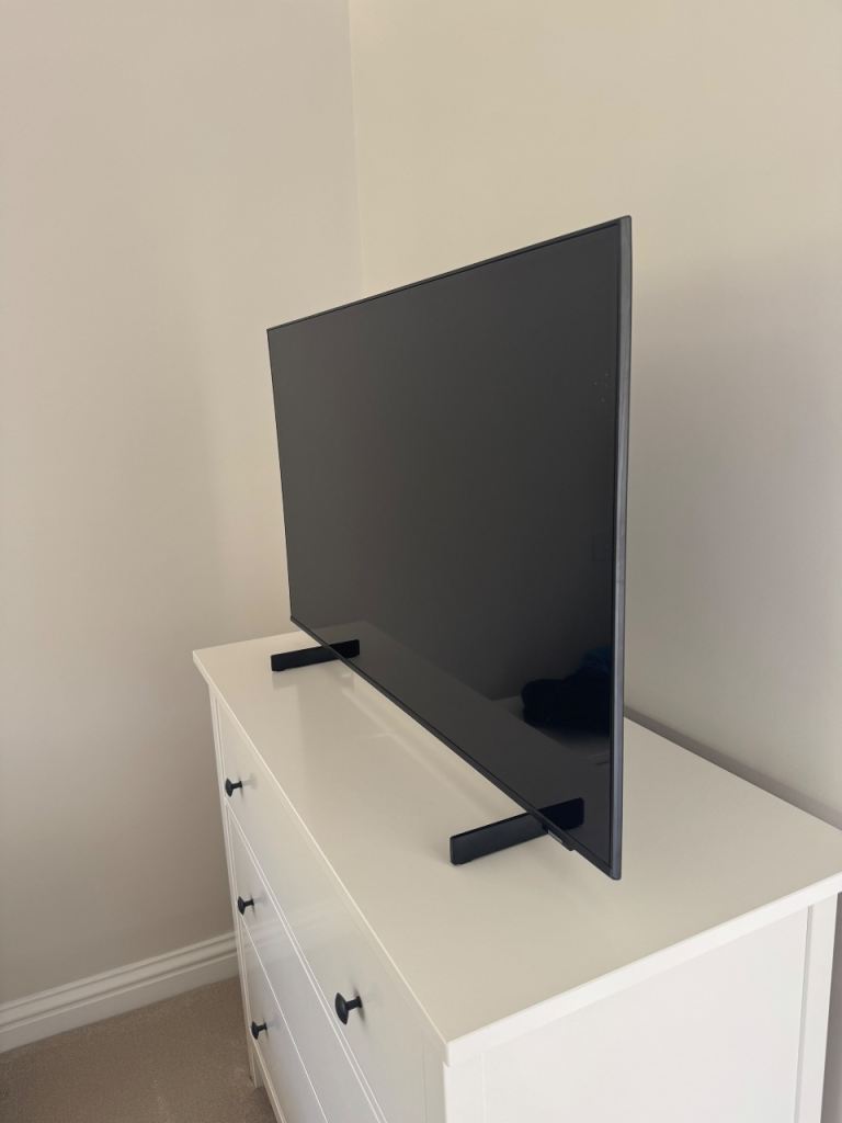 43 inch Samsung UHD Smart TV