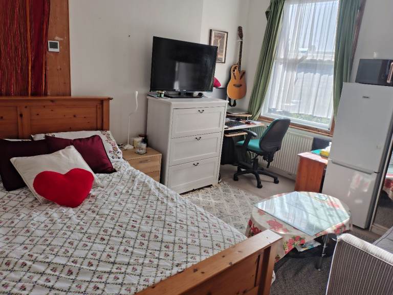 Large Double Room 