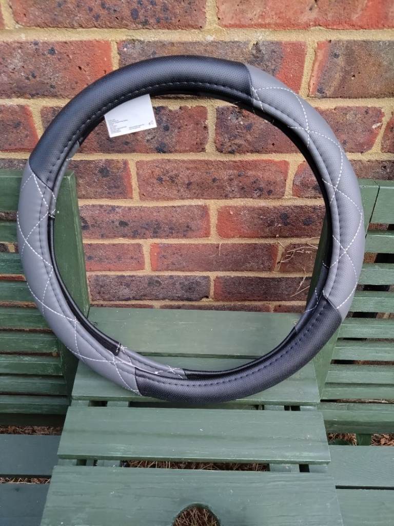 CAR STEERING WHEEL COVER