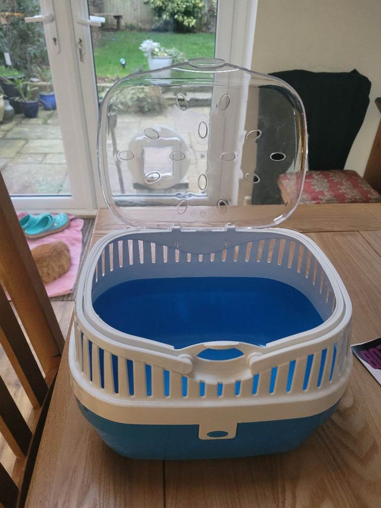 Small animal carrier ( hamster,gerbil etc)
