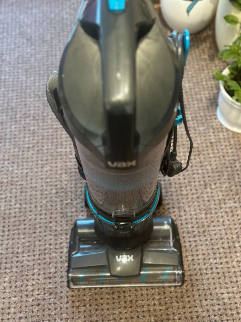 Vax Air Lift 2 Upright Vacuum Cleaner – Excellent Condition 
