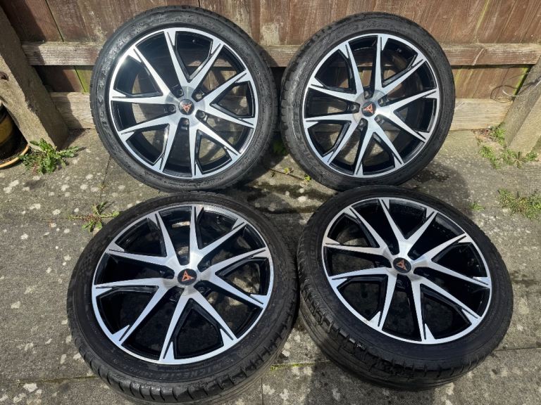 Genuine Seat Ateca Cupra 19” Diamond Cut Alloy Wheels Set of 4 With Tyres