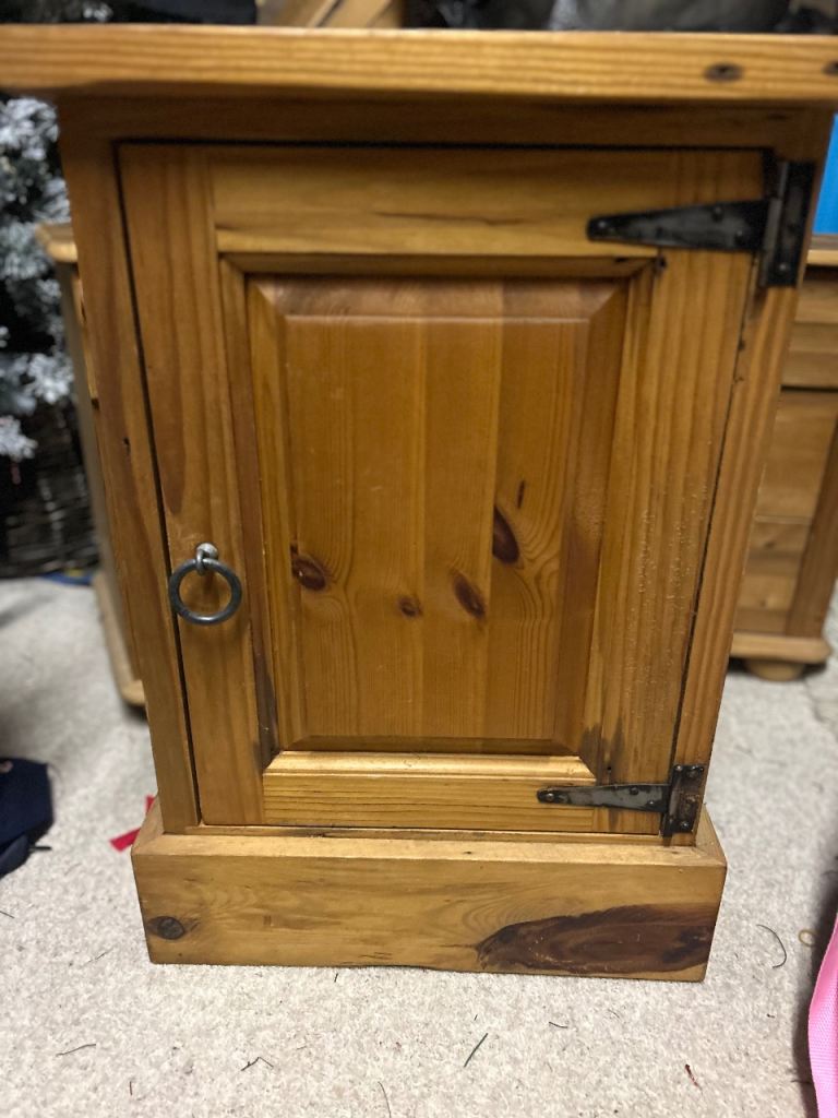Antique pine small cabinet £15 - REDUCED FOR QUICK SALE 