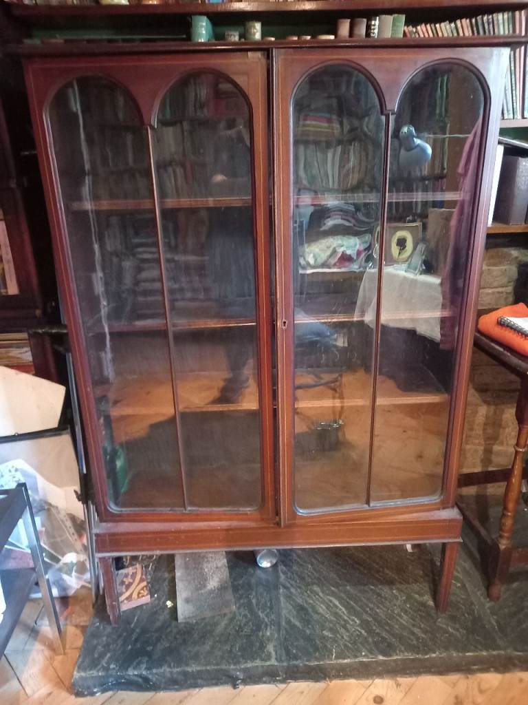 Vintage Style Wooden Display Cabinet with Glass Doors