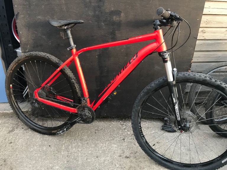 Specialized Rockhopper mens 29er hardtail Mountain Bike – Red, Good Condition