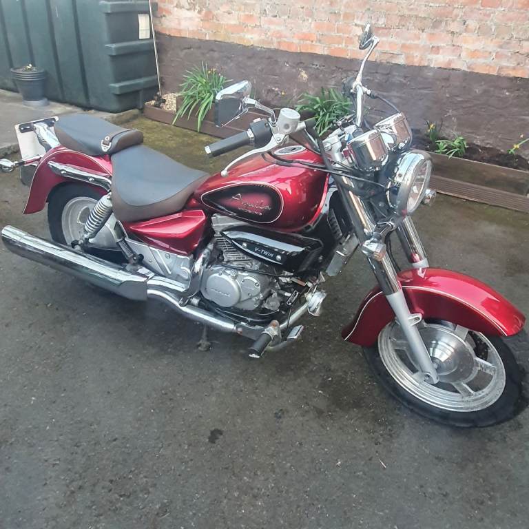 Hyosung aquila gv 125