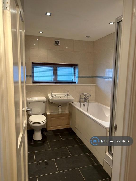 2 bedroom flat in Walker Court, Cumnock, KA18 (2 bed) (#2779183)