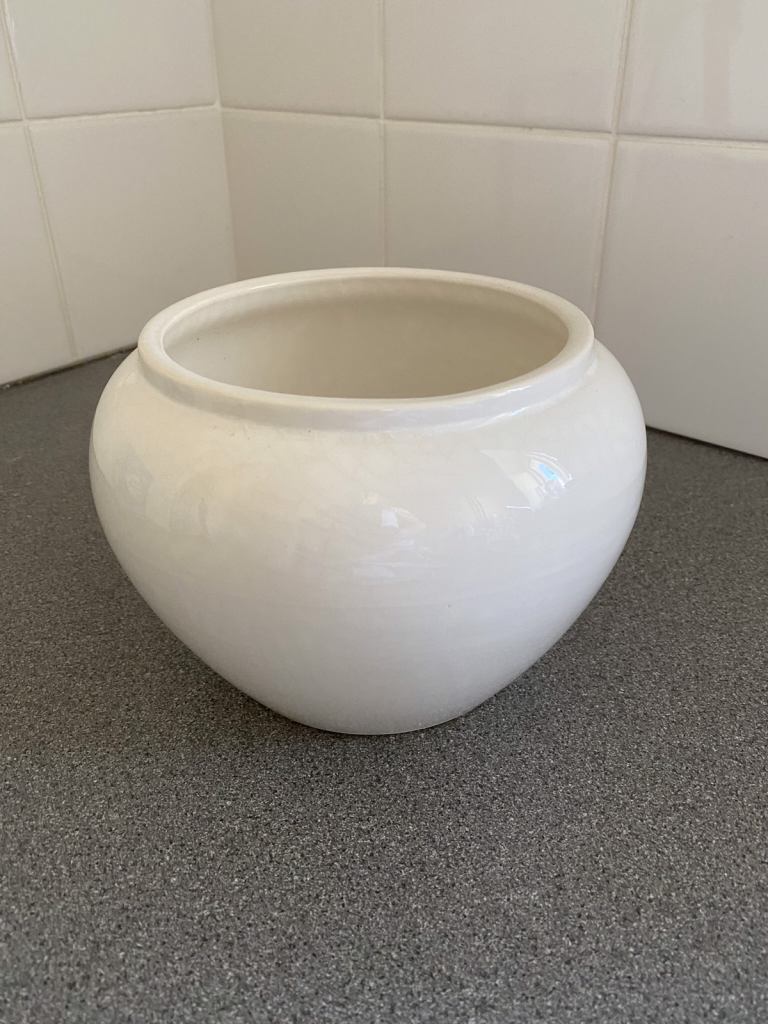 White ceramic flower pot for sale