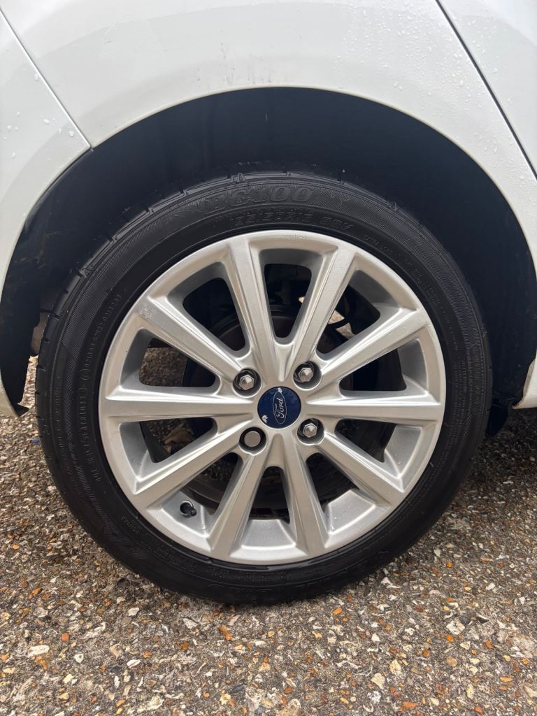 Ford fiesta Hatchback 2015 Manual 1.0 eco boost 5 doors