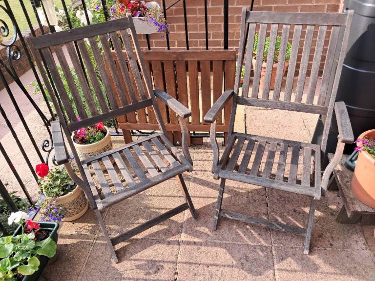 Rustic folding garden chairs