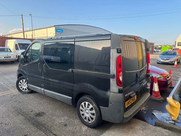 Vivaro 2007 2.5 braking all parts 