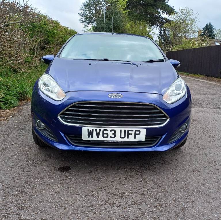 1.2cc Blue Ford Fiesta 