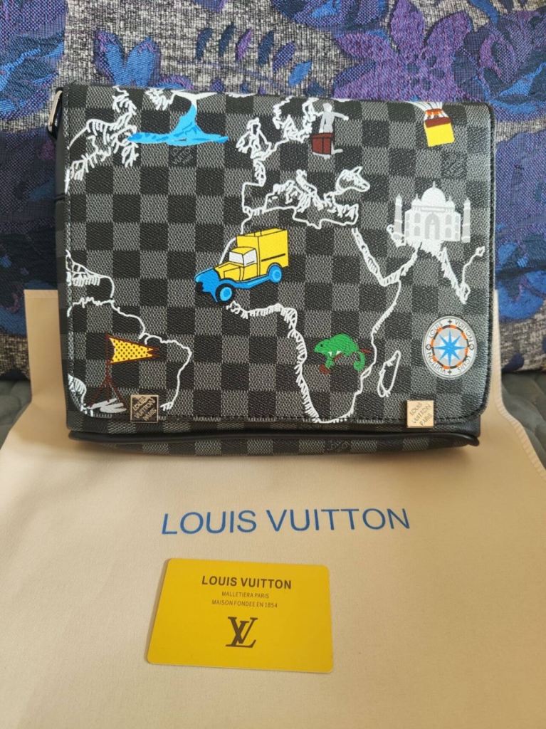 LOUIS VUITTON bag 